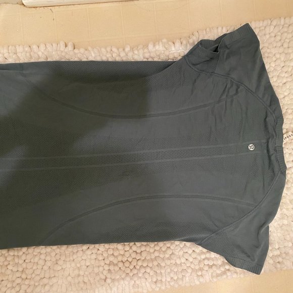 Lululemon swiftly tech short sleeve dark forest - Picture 3 of 5